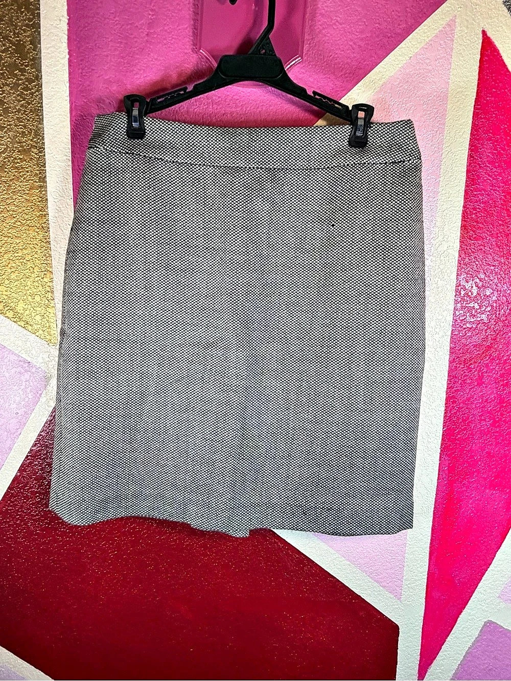 Ann Taylor Petites Gray Tweed Pencil Skirt Lined Workwear Size 6P